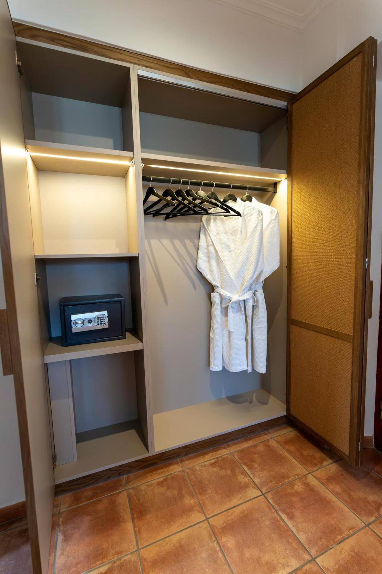 Alkionides Hydra Hotel ภายนอก รูปภาพ